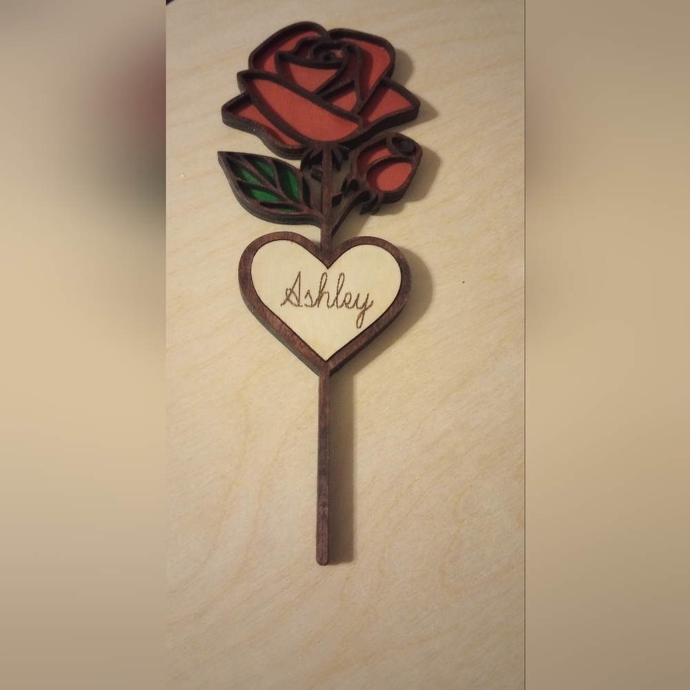 Personalizable engraved wooden rose - Follow instructions on ordering